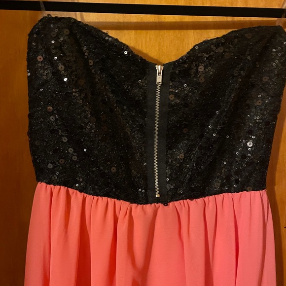 Windsor High-Low Dress - Picture 2 of 5